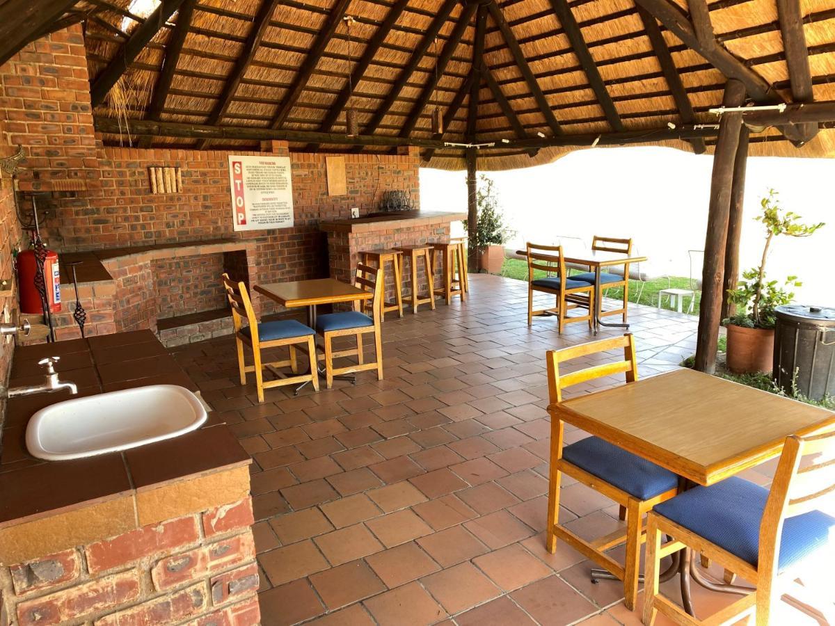 Graceland Self-Catering Cottages 윈터턴 외부 사진