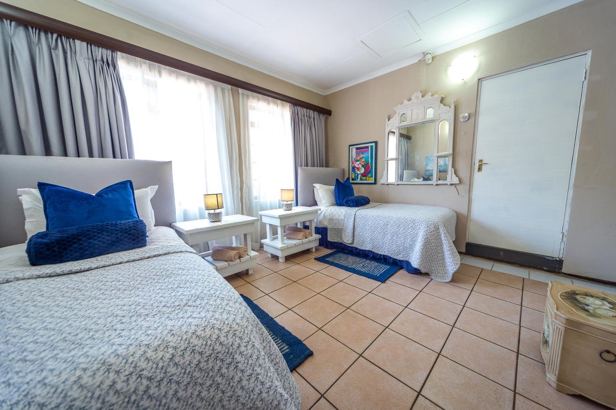 Graceland Self-Catering Cottages 윈터턴 외부 사진
